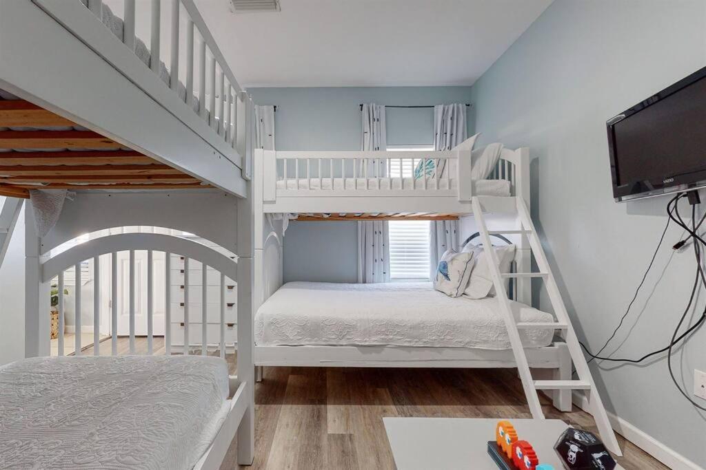 Eye-Catching Property W/ Picturesque Coastal Views Gulf Shores Exteriér fotografie